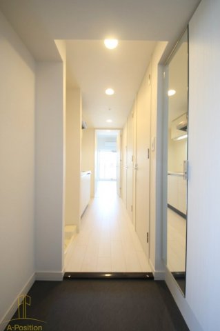 玄関　アドバンス大阪セレーノ