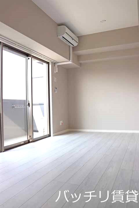 居室・リビング　＊画像は別部屋の為イメージ、現状優先致します