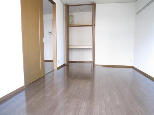 居室・リビング　収納