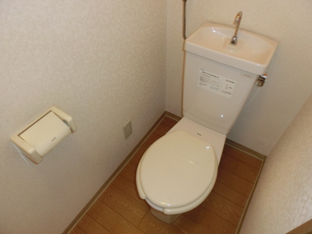 ウィスタリア西岡のトイレ写真