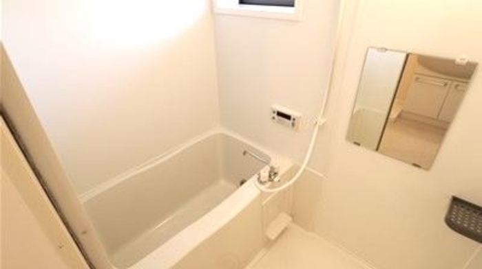 バス・シャワールーム　追い焚き給湯式浴室