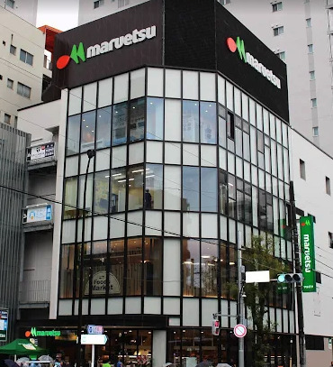 スーパー　マルエツプチ南青山七丁目店（スーパー）まで425m