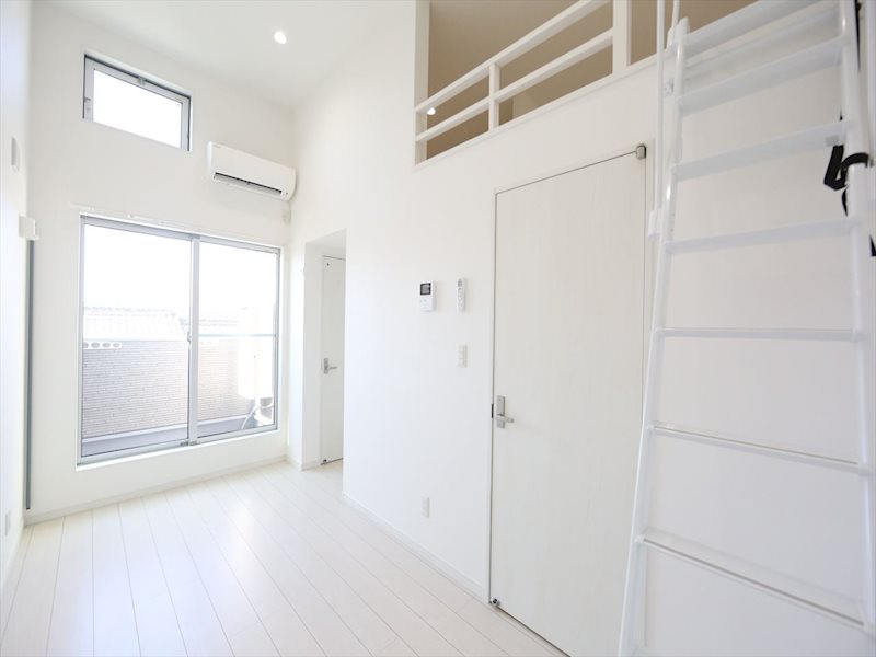 居室・リビング　洋室6.1帖　ロフト5.5帖（収納でも使えます）