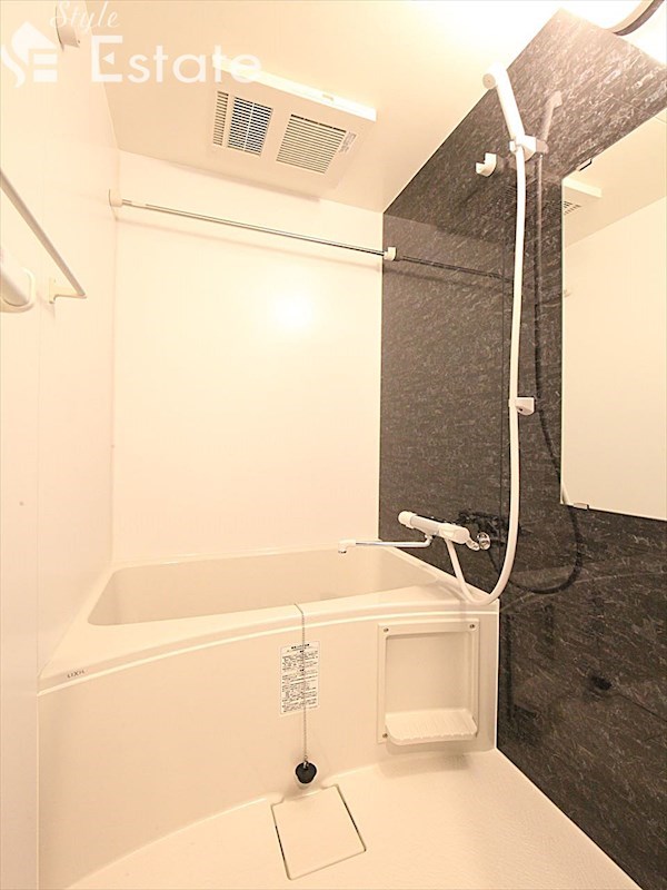 バス・シャワールーム　バスルーム