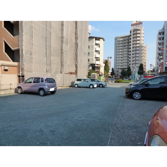 駐車場　現状優先