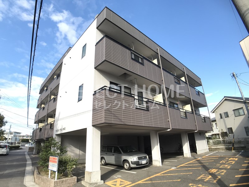 建物外観　落ち着いた雰囲気の外観です