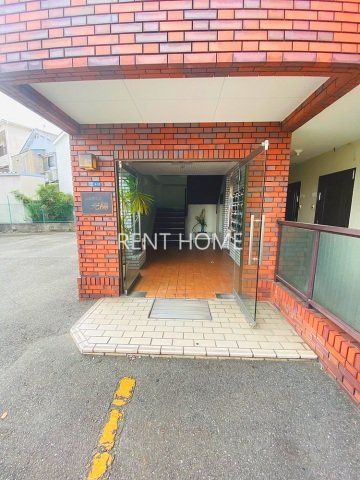 エントランス　エントランス入り口です。