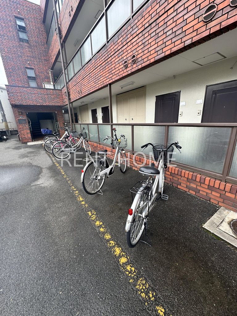 その他共有部分　駐輪場です。