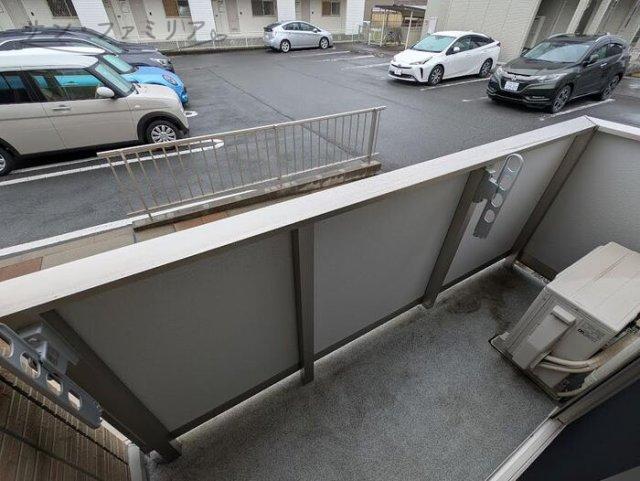 バルコニー　同一物件別部屋写真