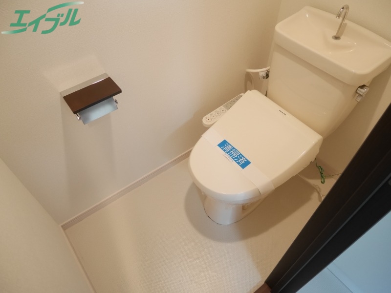 トイレ　同型参考写真