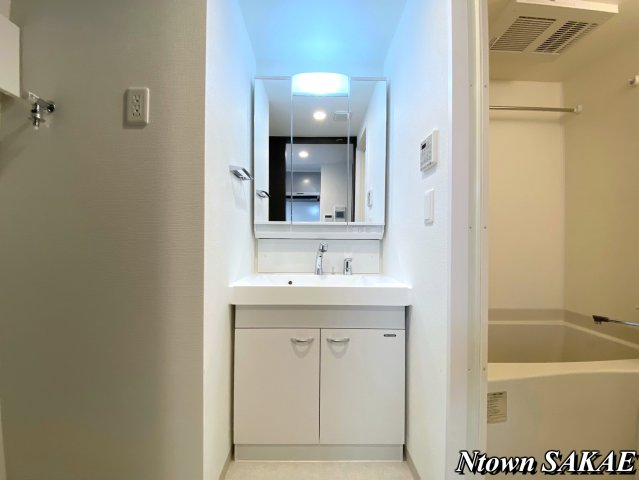 洗面設備　独立洗面台で身支度をすべて済ませてしまいましょう