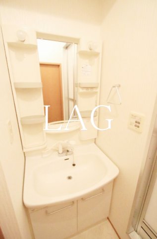 洗面設備　独立洗面台です。