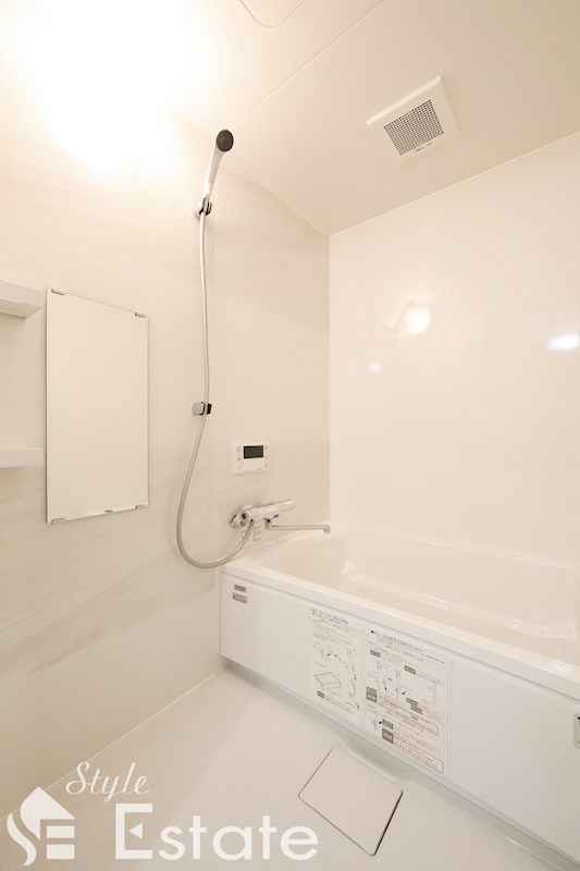 バス・シャワールーム　バスルーム