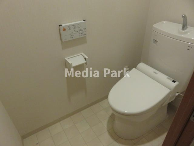 トイレ　同物件別のお部屋の写真です。参考写真です。