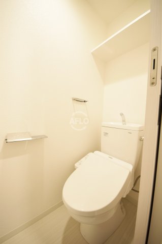 トイレ　レオンコンフォート西天満　トイレ