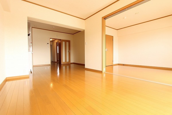 居室・リビング　※現況を優先します。