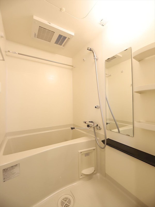 バス・シャワールーム　バスルーム　浴室暖房乾燥機付き