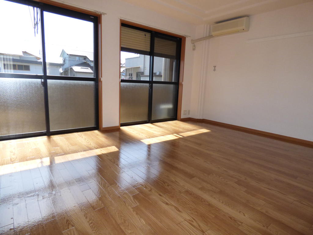 居室・リビング　室内写真は別室です