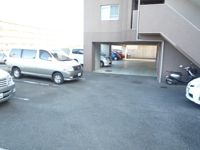 駐車場　駐車場（空要確認）