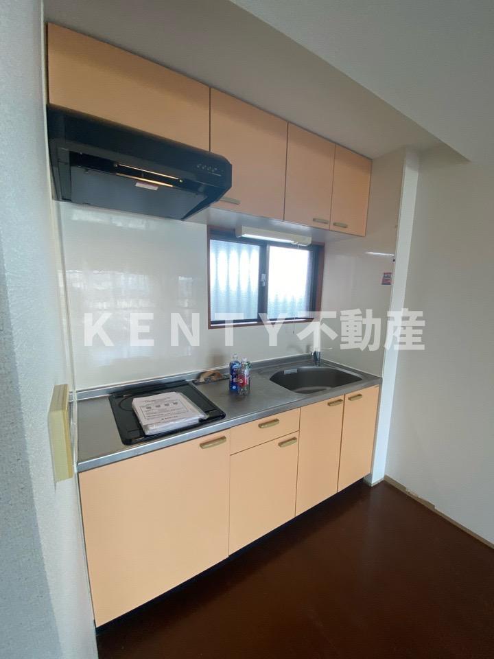 キッチン　コンパクトなキッチンで掃除もラクラク