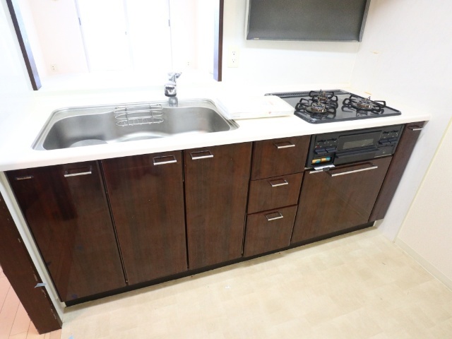 キッチン　※別の部屋の写真です