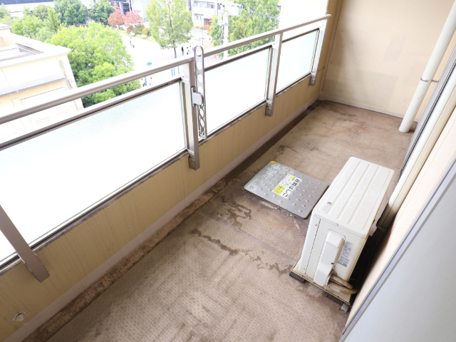 バルコニー　※別の部屋の写真です