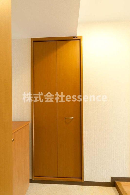 玄関　弊社ではオンライン対応・現地対応可能です♪