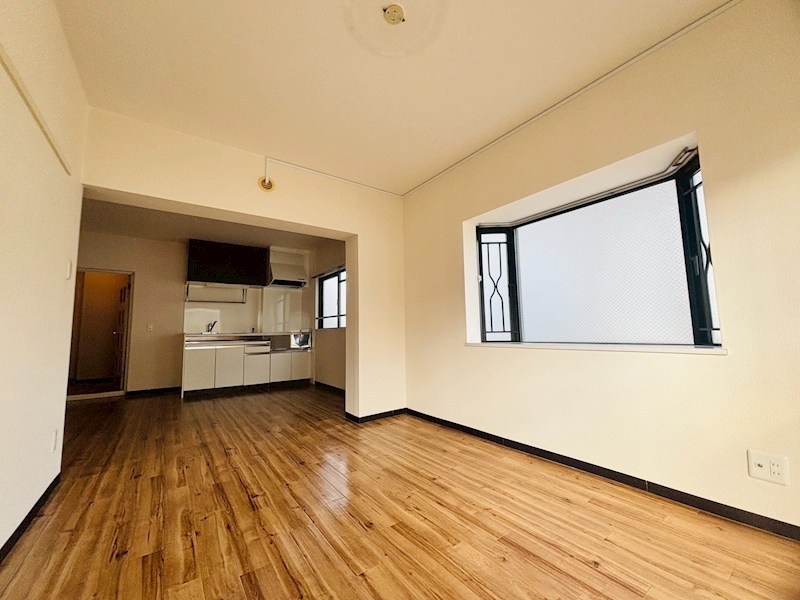 居室・リビング　反転間取参照