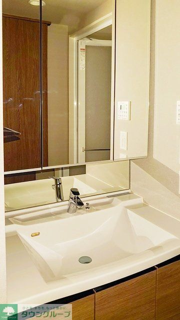 洗面設備　※写真は同タイプ住戸です。