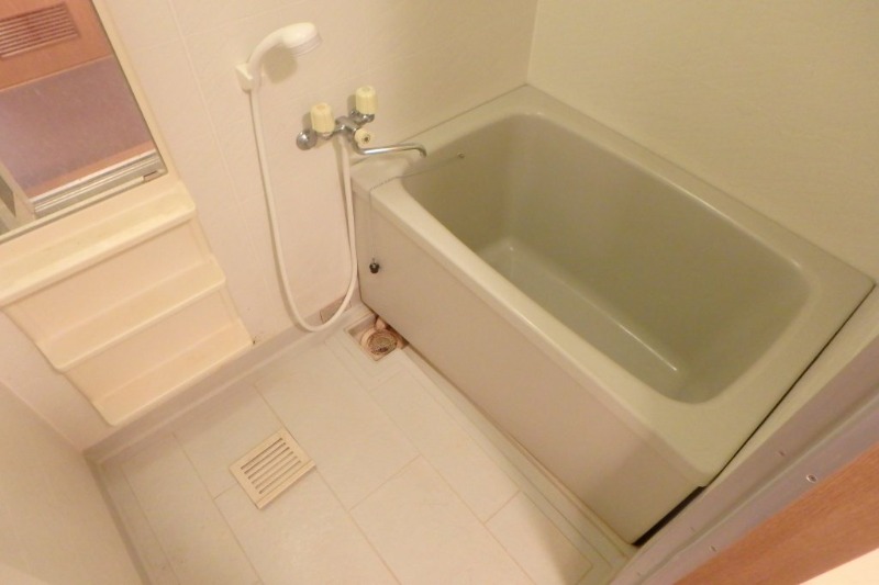 バス・シャワールーム　同間取　別号室