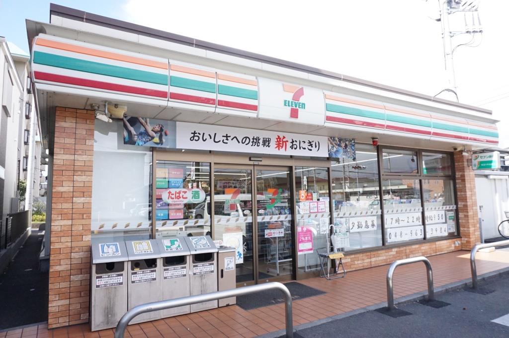 コンビニ　セブンイレブン 東越谷6丁目店（コンビニ）まで605m