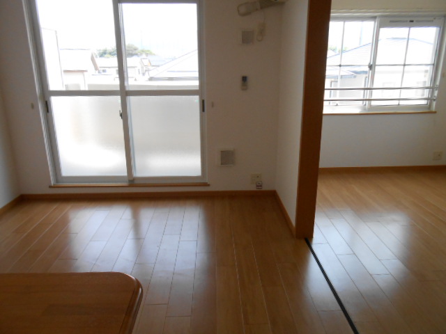 居室・リビング　南面リビング（１０．０畳）・エアコン完備