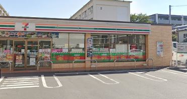 コンビニ　セブンイレブン 大田区西蒲田2丁目店（コンビニ）まで102m