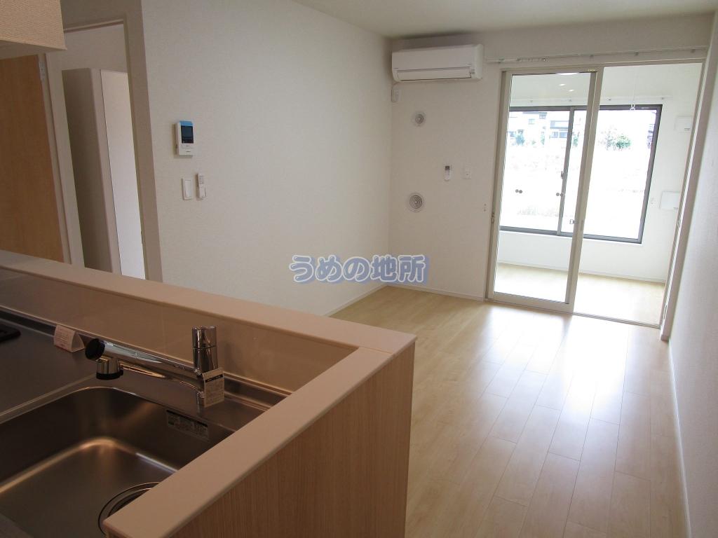 居室・リビング　IMG_1730　ロゴ圧縮済