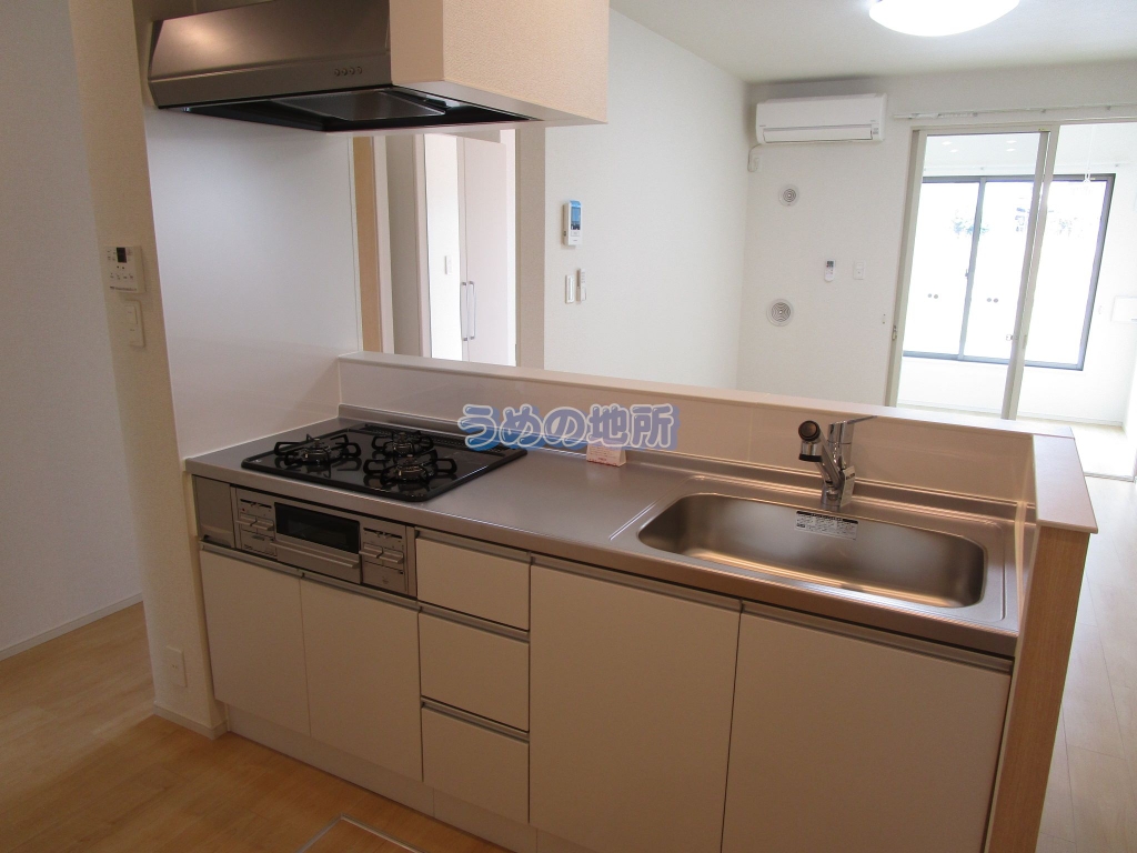 キッチン　IMG_1727　ロゴ圧縮済