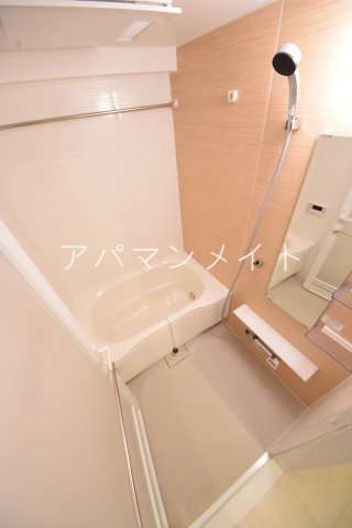 バス・シャワールーム　追い焚き付き！