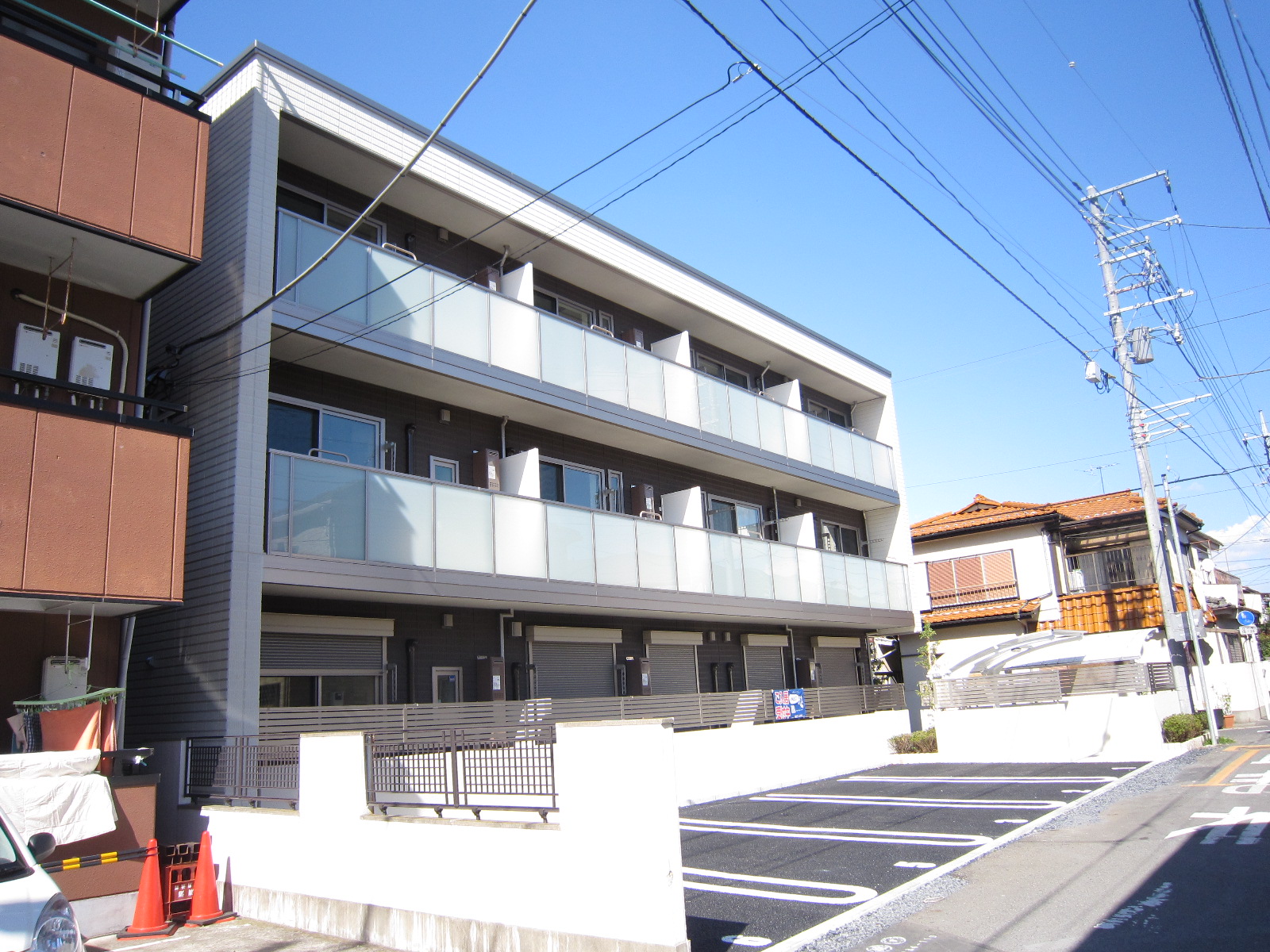 駐車場　敷地内駐車場