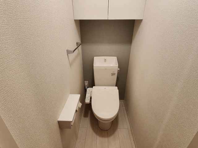 トイレ　癖になるウォシュレット完備