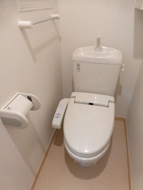 トイレ　★ウォシュレット付で清潔感のあるトイレです★