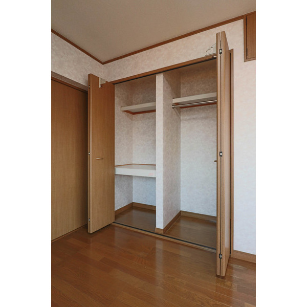 収納　同じ建物の別のお部屋