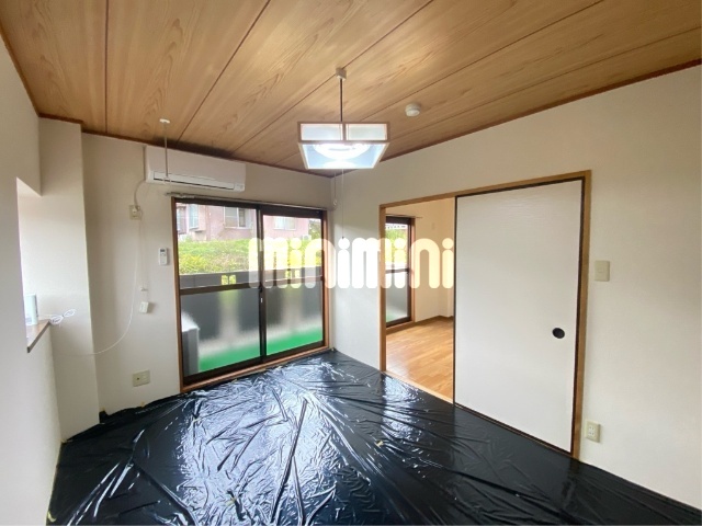 その他部屋・スペース　角部屋で出窓のある和室です