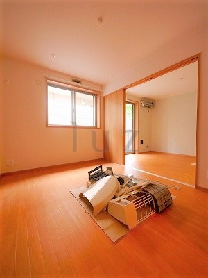 その他部屋・スペース　日の入る明るいベッドルームです！