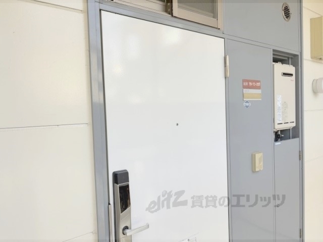 玄関　インターホン