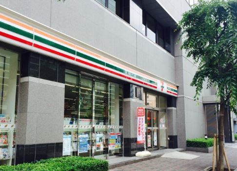 コンビニ　セブンイレブン日本橋人形町2丁目店（コンビニ）まで232m