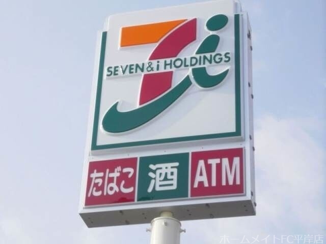 コンビニ　セブンイレブン札幌澄川駅前店（コンビニ）まで332m