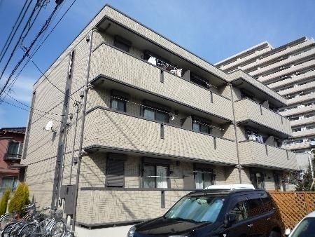 建物外観　シンプルな外観の建物です。