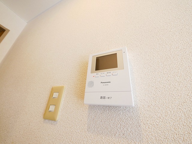 セキュリティ　モニター付きインターホンです