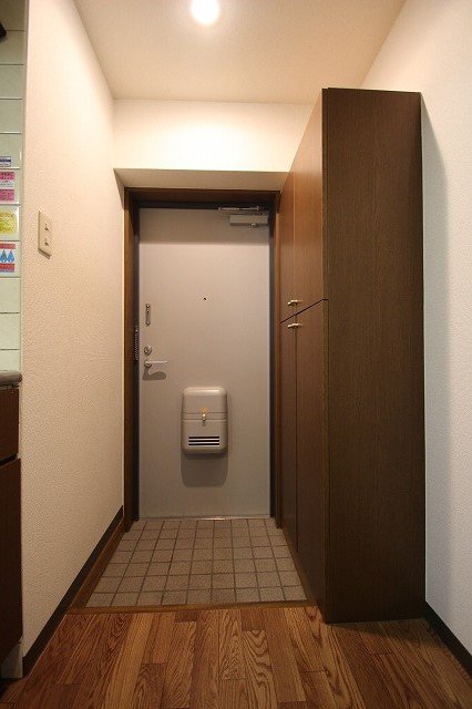 玄関　同物件別号室の写真です。