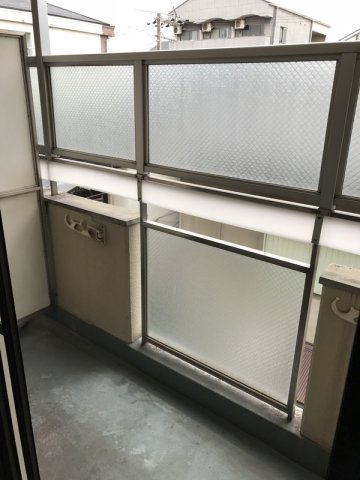 バルコニー　内装は別部屋の参考写真です。