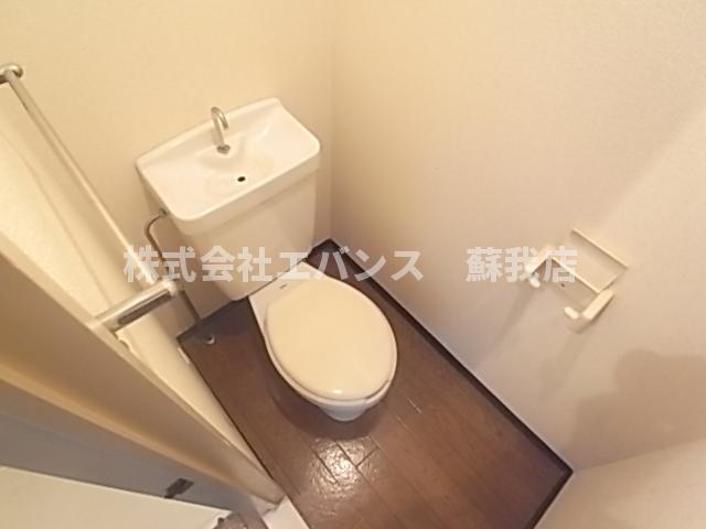 トイレ　落ち着いたトイレです
